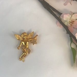 Vittorio Signed Gold Tone Angel Brooch